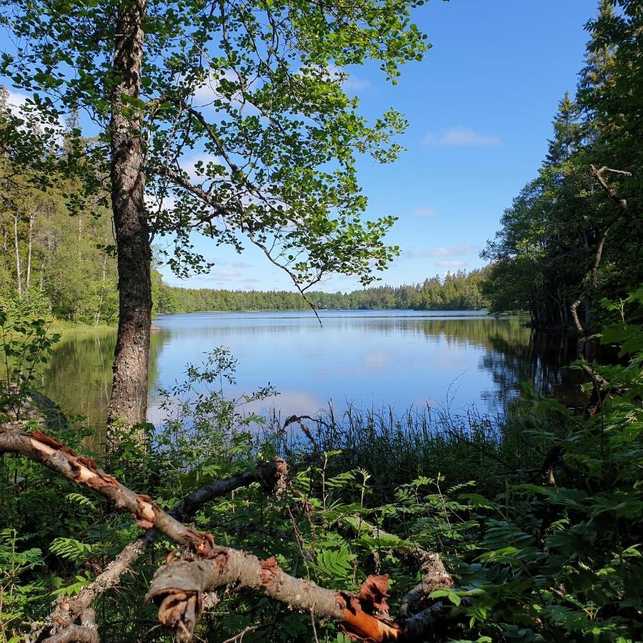 Cabin Near Lake And Beautiful Nature Reserve. Bodafors Kültér fotó
